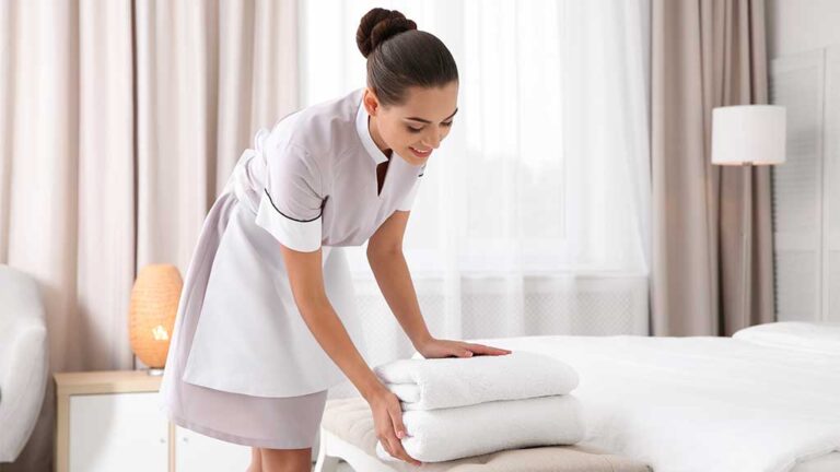 hotel_housekeeper_job